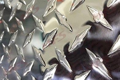 Bright finish aluminum tread plate